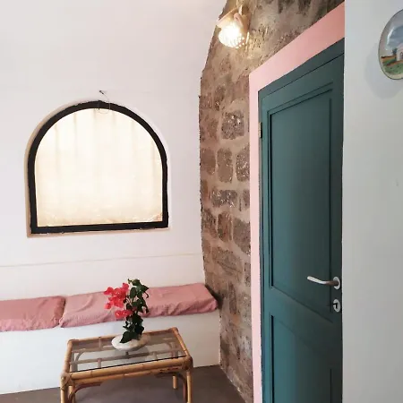Feriehus I Dammusi Di Sottokuddia Scauri (Sicily)