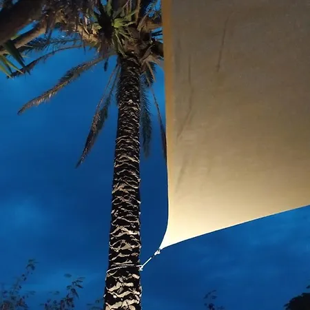 I Dammusi Di Sottokuddia Feriehus Scauri (Sicily)